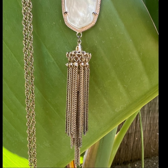 Kendra Scott Necklaceđź’• - Picture 6 of 9